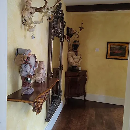 Lejlighed Apartma Antico *